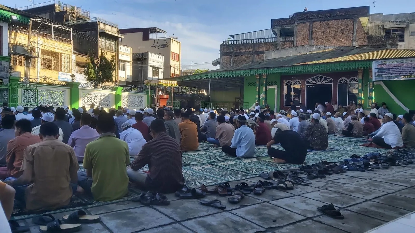 Ibadah Haji Mempersatukan Pengabdian Kepada Allah SWT 