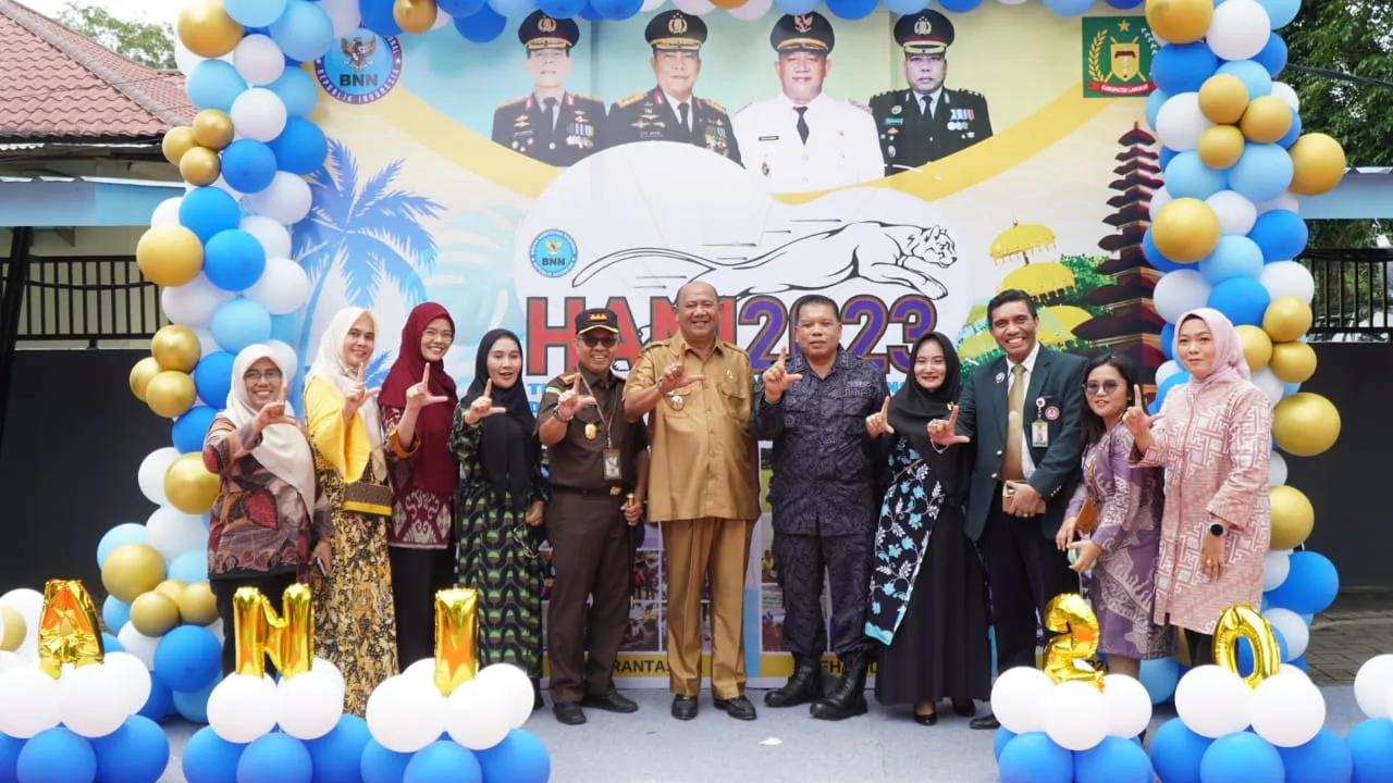 Syah Afandin Dianugerahi Piagam Penghargaan BNNK Langkat