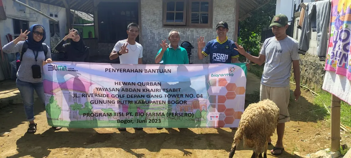 Biofarma Group Salurkan 103 Hewan Kurban ke Berbagai Daerah