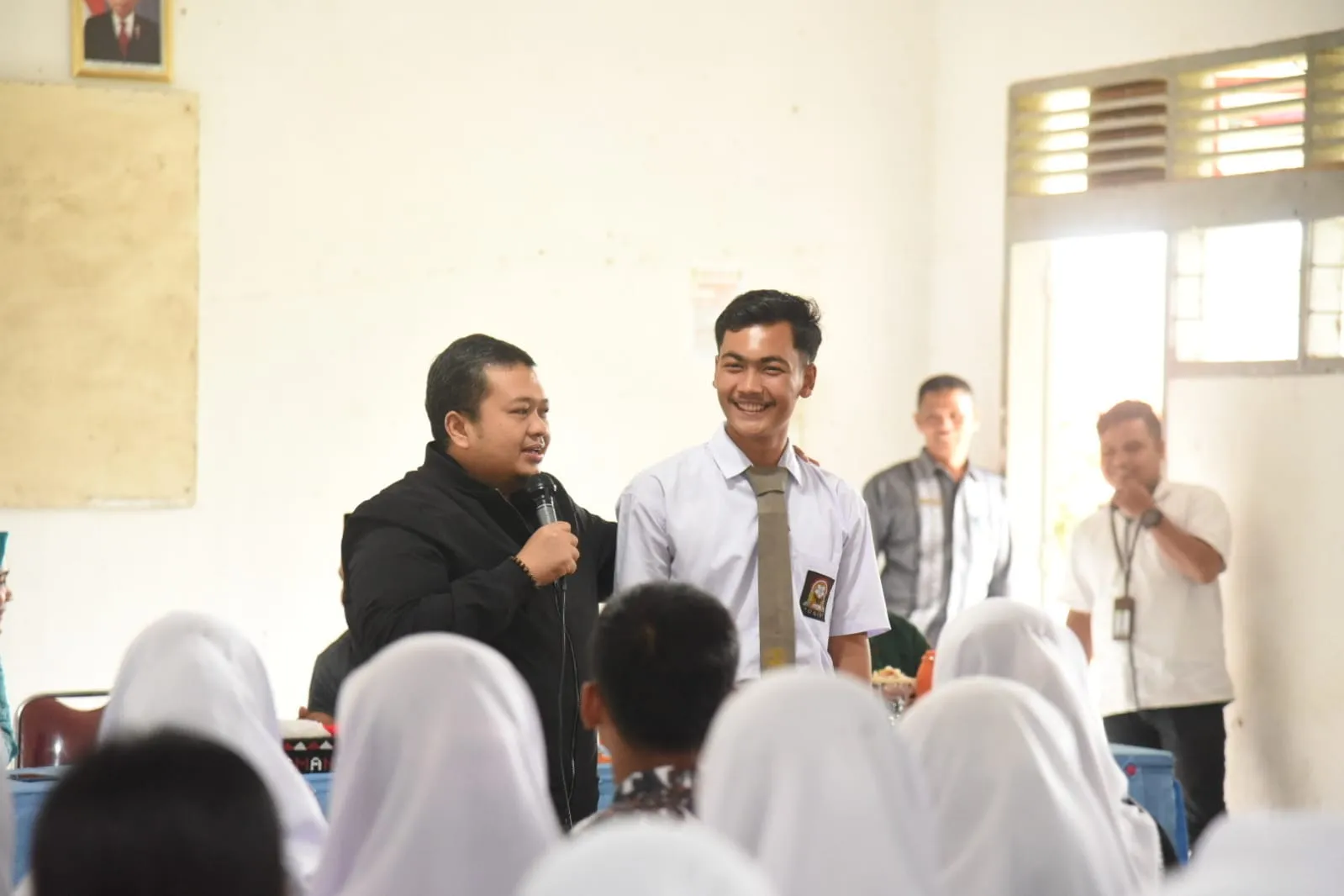 Dolly Ajak Pelajar Ciptakan Kawasan Sekolah Bebas Asap Rokok