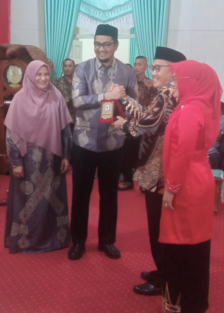 Marthunis: Bantu Pak Azmi Bangun Aceh Singkil