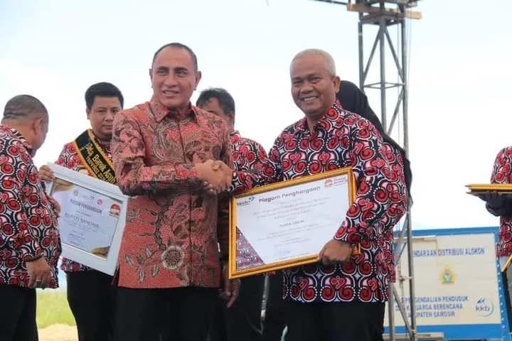 Ahmad Zarnawi Terima 7 Penghargaan Pada Puncak Harganas ke-30 Tingkat Provinsi Sumatera Utara