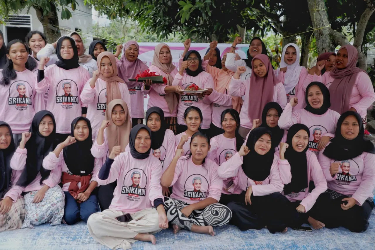 Srikandi Ganjar Ajak Generasi Muda Simalungun Buat Kuliner Adat Dayok Nabinatur