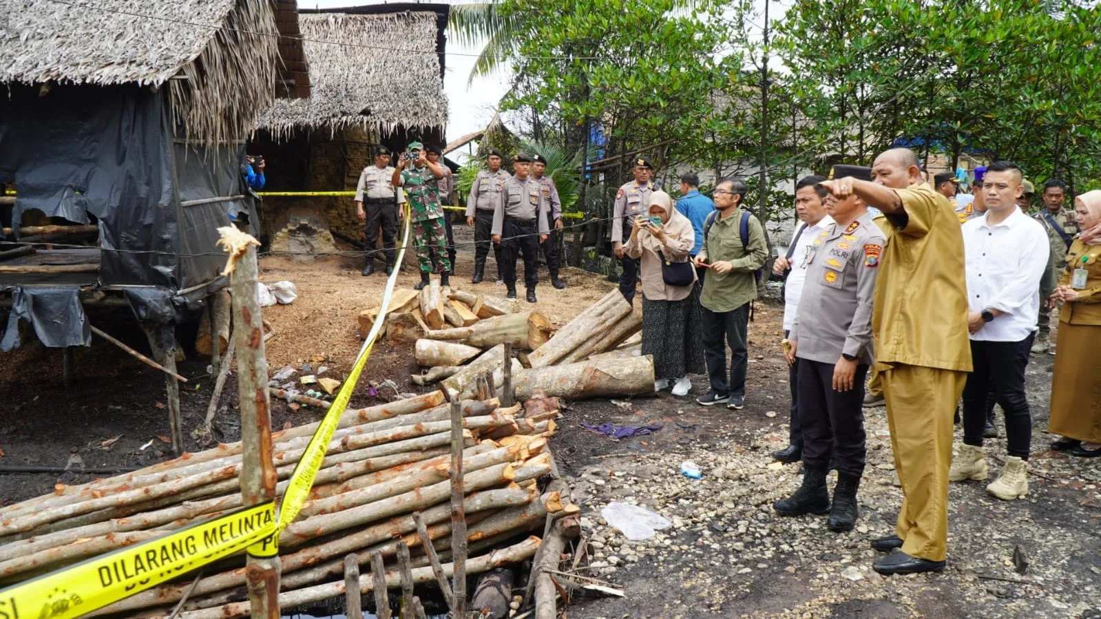 Polda Sumut Amankan 20 Dapur Arang Ilegal