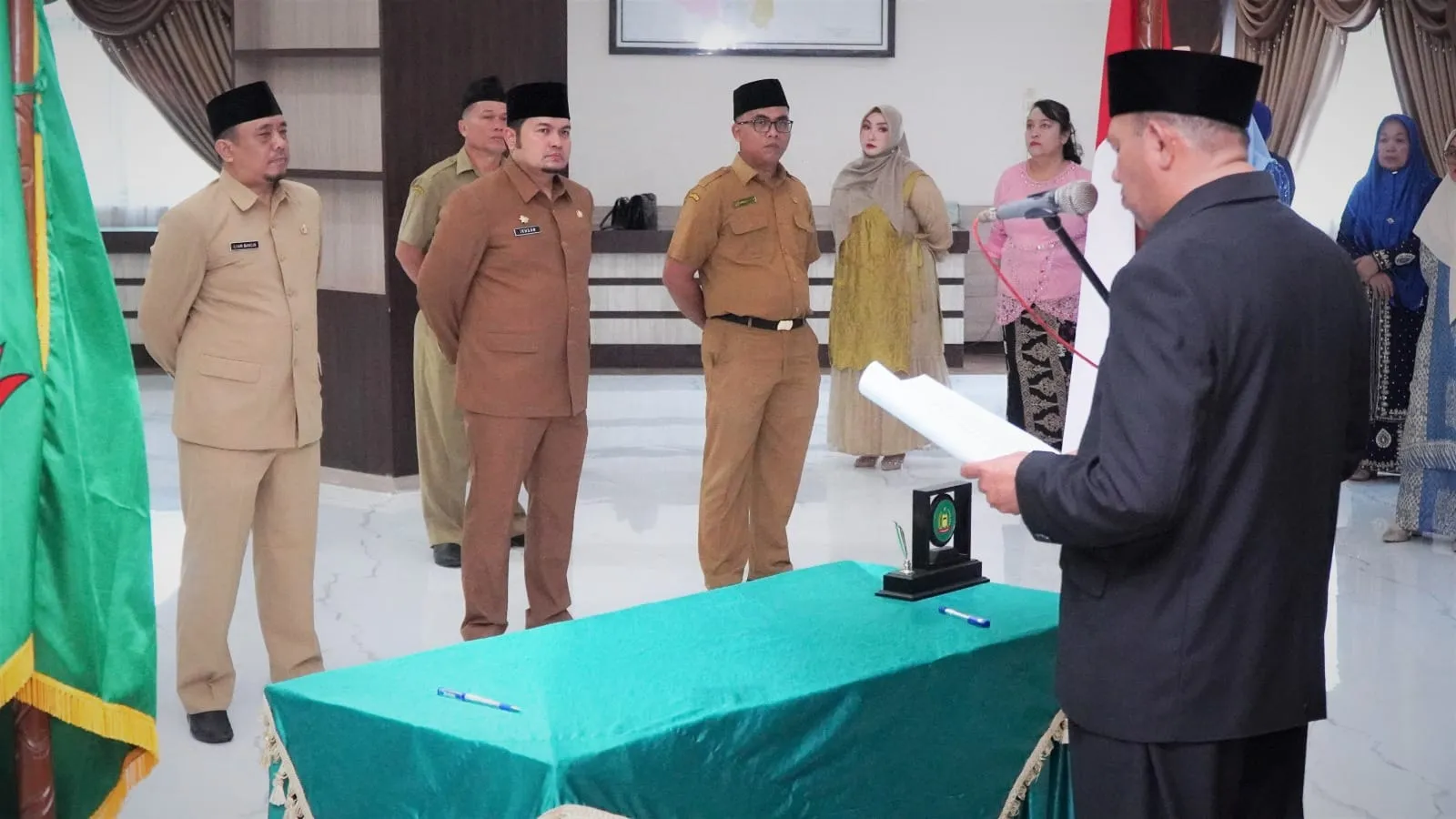 Plt Bupati Langkat Lantik 6 Pejabat Eselon II,  5 Pejabat Fungsional