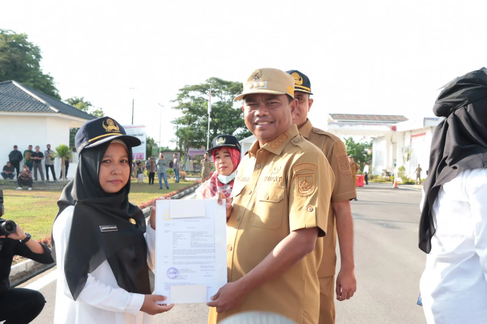 Horee...Bupati Sergai Serahkan 499 SK PPPK Guru