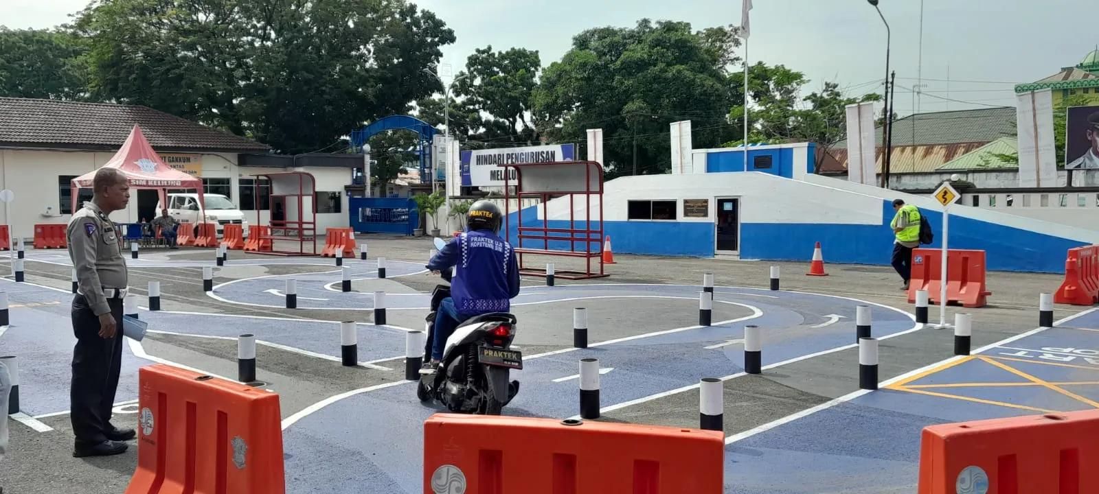Ujian Praktek Pengurusan SIM Di Satlantas Polrestabes Medan Makin Mudah
