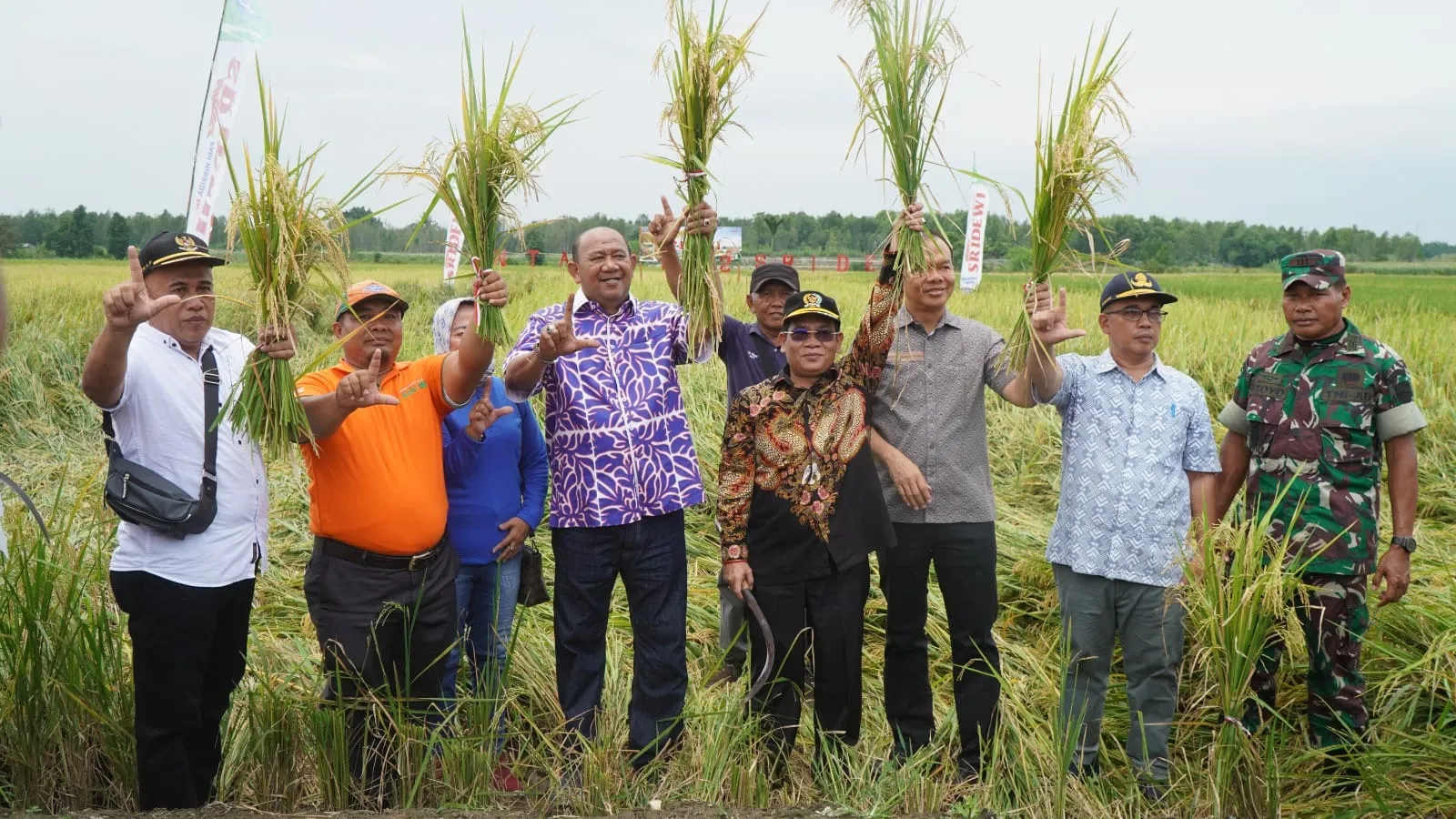 Hadiri Panen Raya Di Kwala Mencirim, Petani Doakan Syah Afandin Lanjutkan Pimpin Langkat 