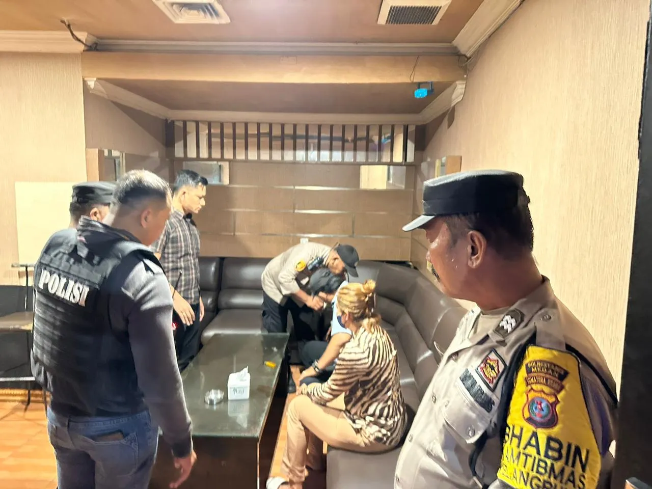 Polsek Medan Baru Razia Tempat Hiburan Malam