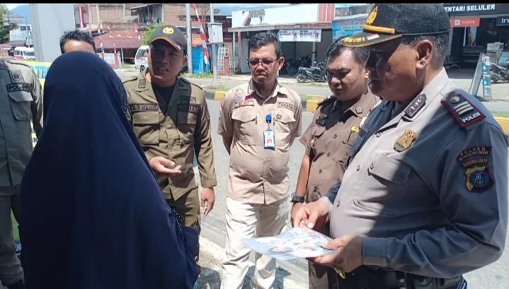 Gepeng Resahkan Panyabungan,  Pengemis Pura-pura Buta