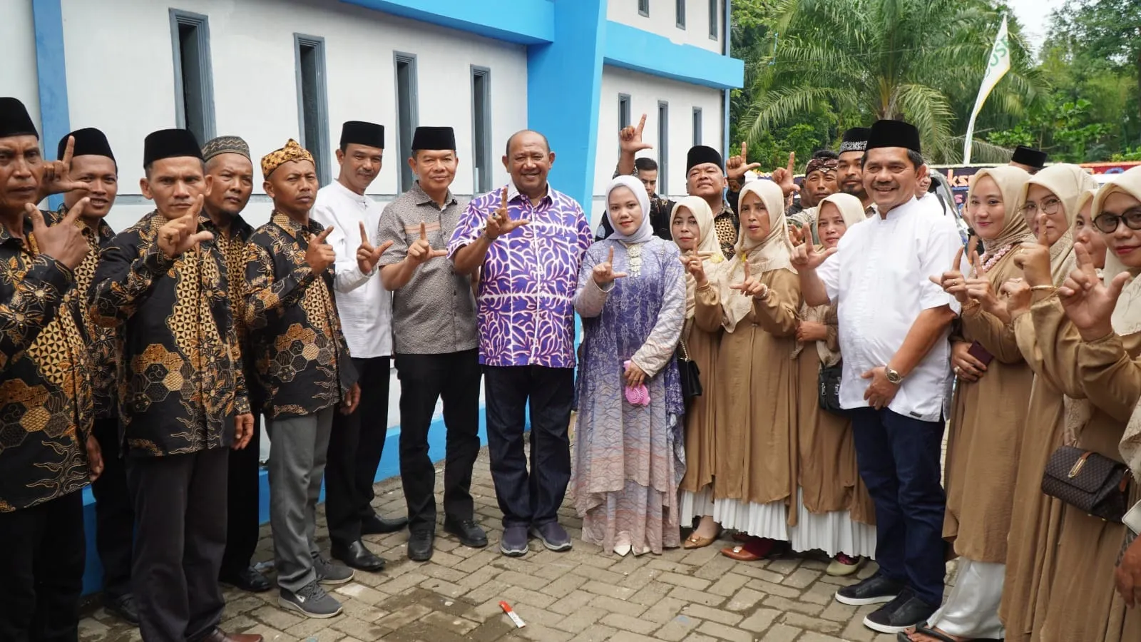Hadiri Suroan , Warga Kecamatan Binjai Doakan Syah Afandin Terus Pimpin Langkat