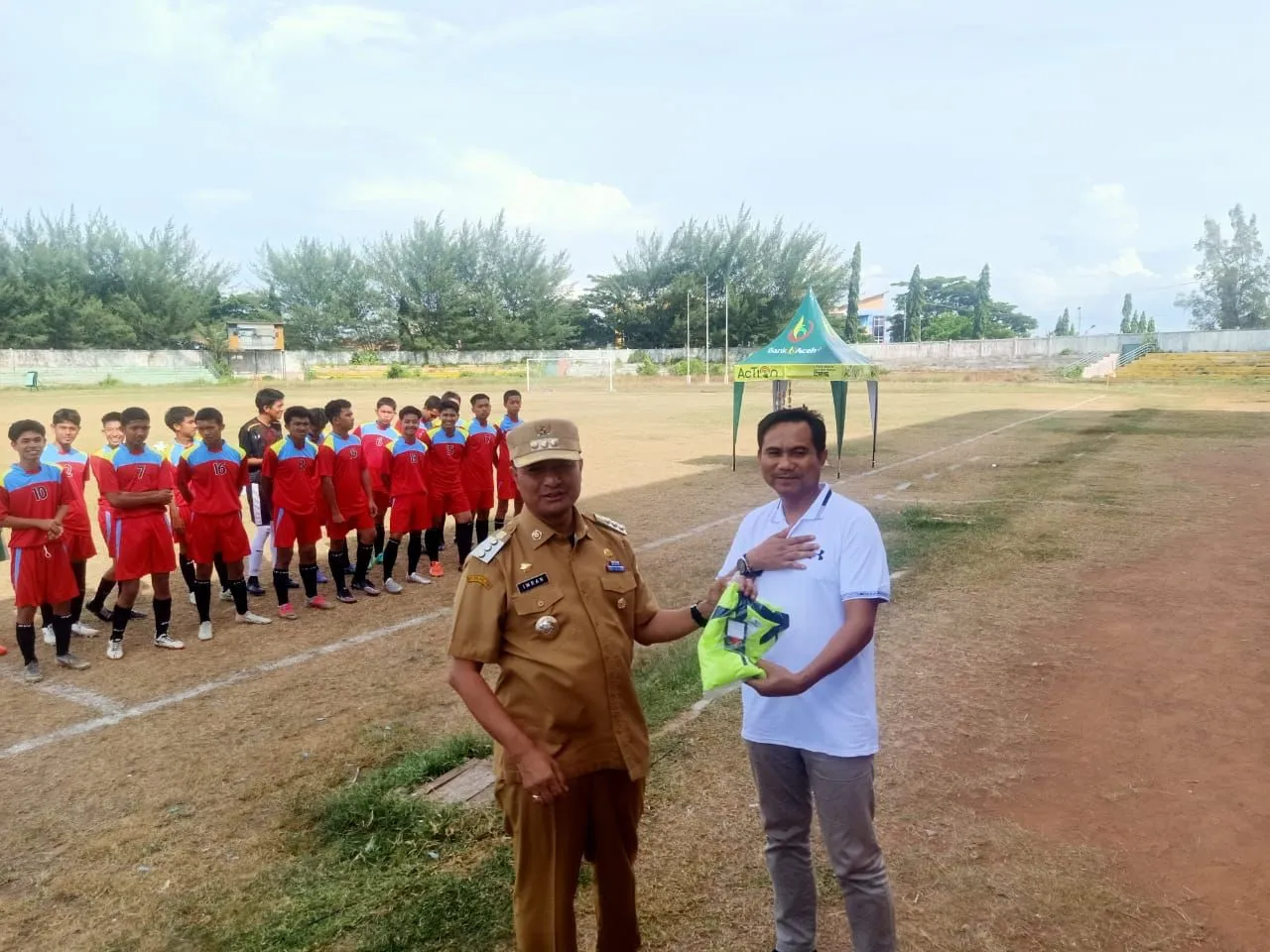 PAG Bantu Seragam Olahraga Siswa SMAN 7 Lhokseumawe