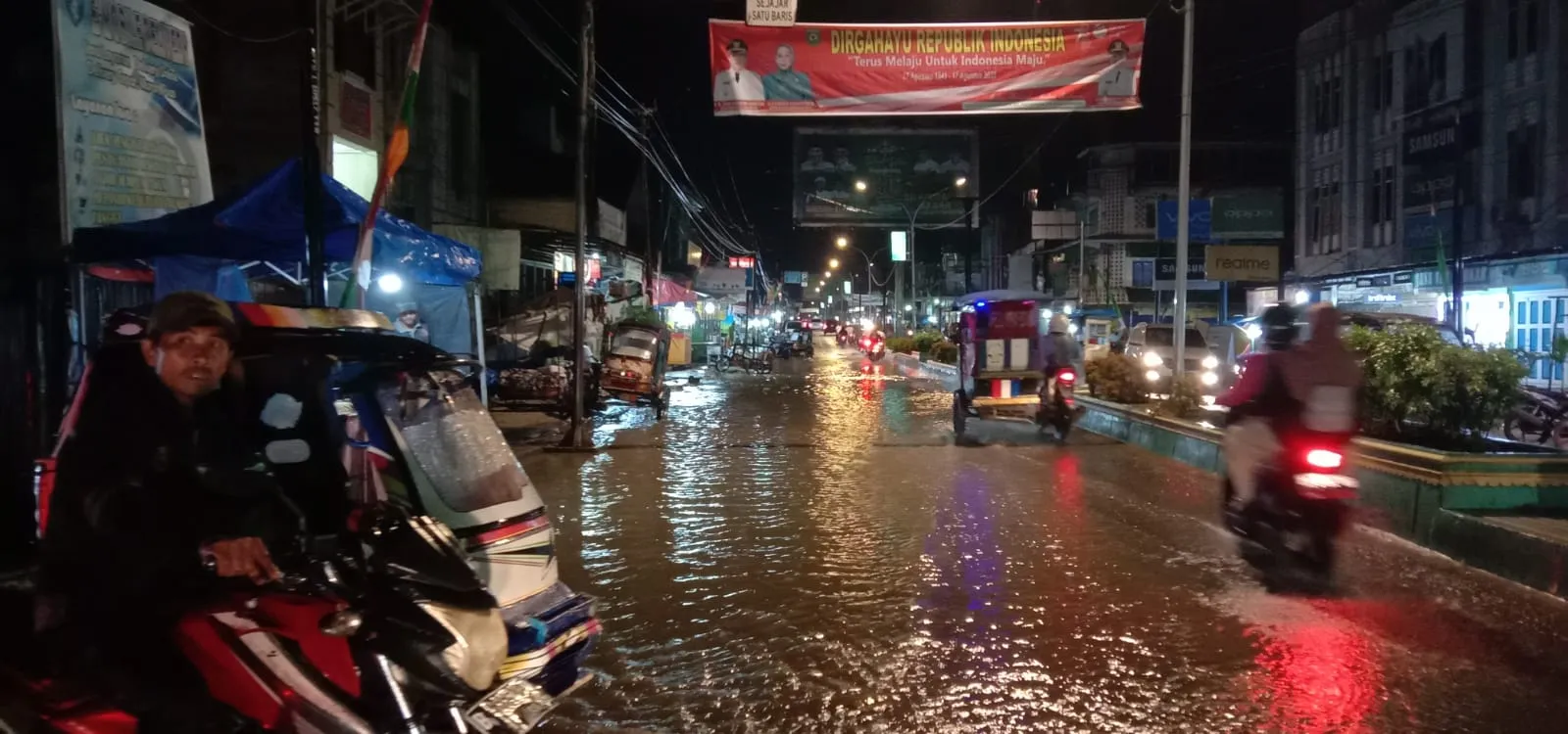 Hujan Sebentar, Pasar Lama Panyabungan "Tenggelam"