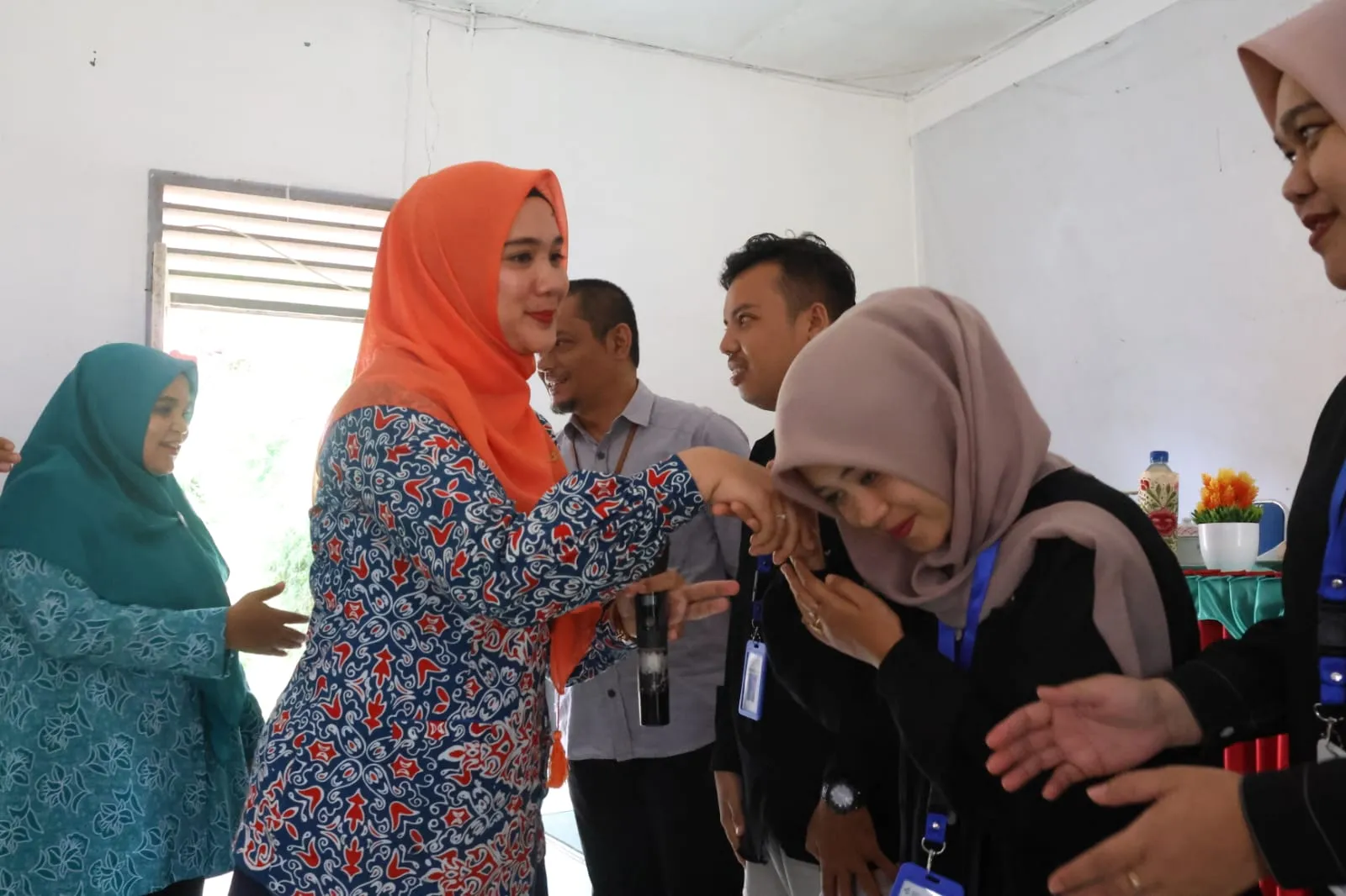 Ketua TP PKK Tapsel Berangkatkan Tim Enumerator SKI Wilayah Angkola Selatan