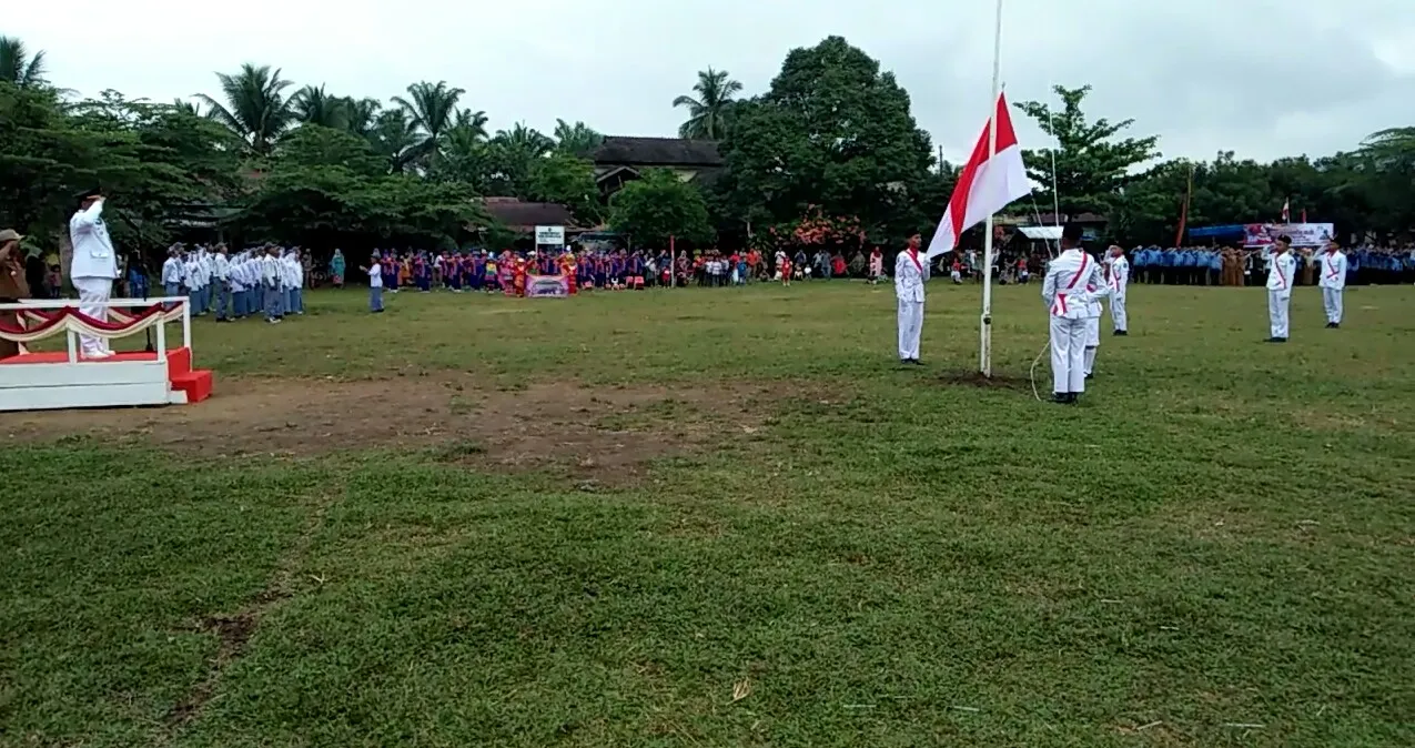 Camat Halongonan Inspektur Upacara HUT ke 78  Kemerdekaan RI