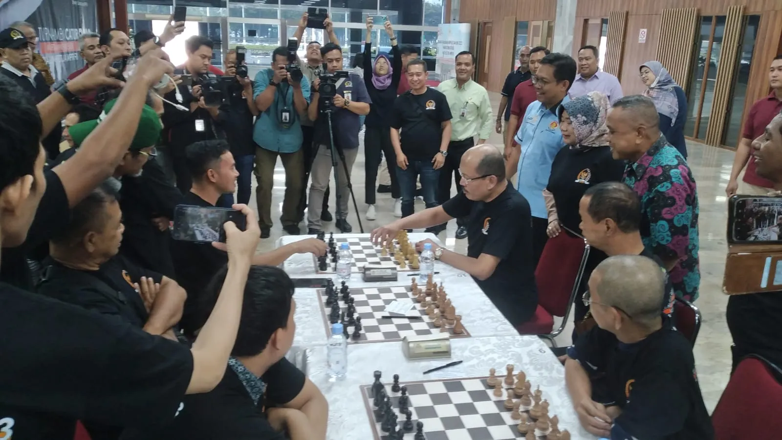 Wartawan Bertanggung Jawab Mengimplementasikan Konstitusi