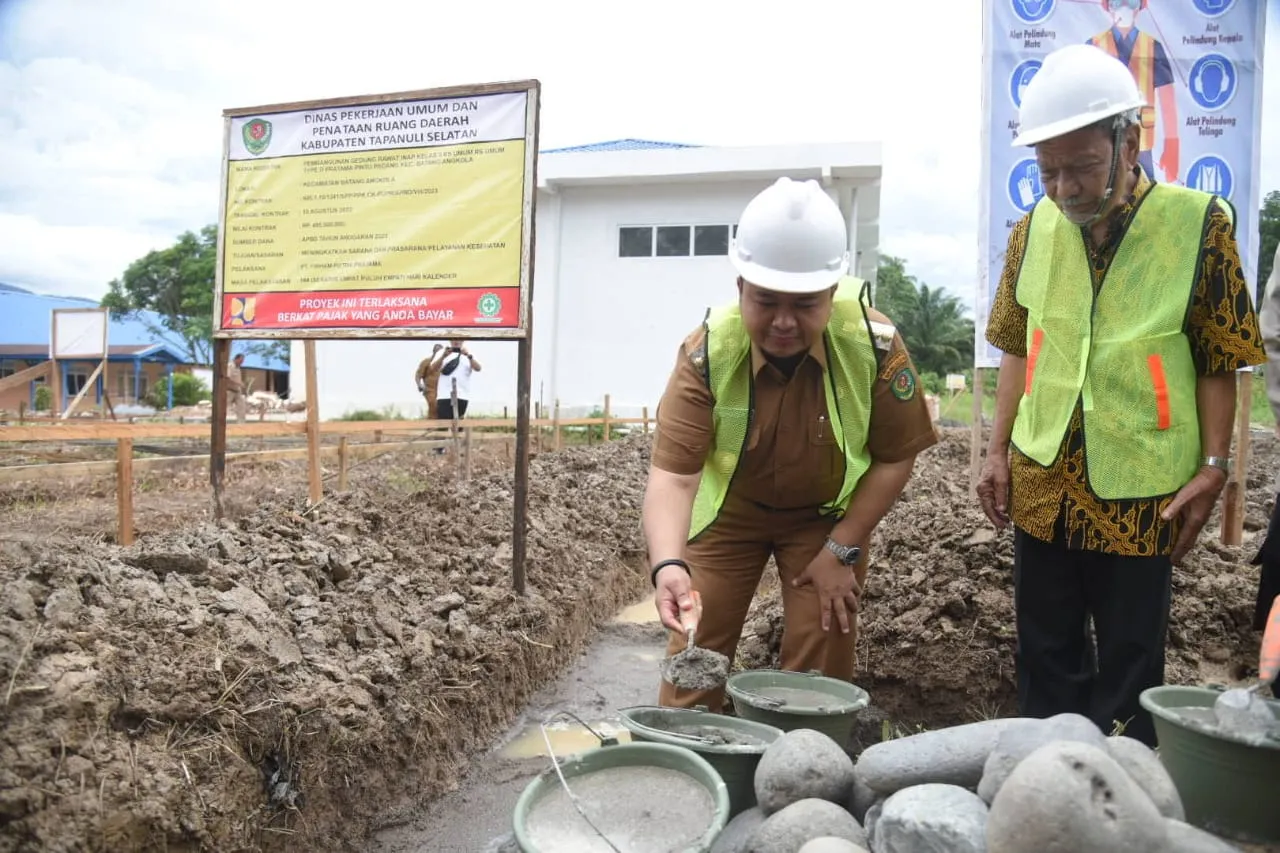 Bupati Tapsel Hadiri Peletakan Batu Pertama Pembangunan RSU Pintu Padang
