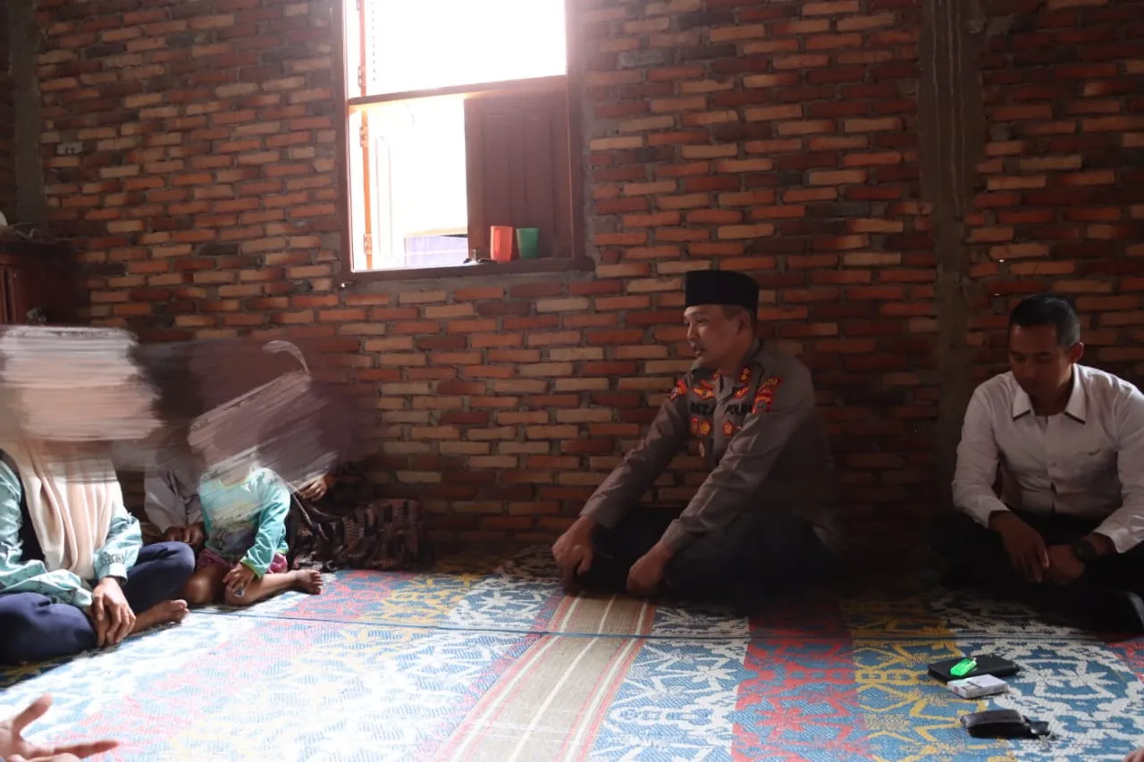 Kapolres Madina Kunjungi Rumah Korban Bocah Pencabulan