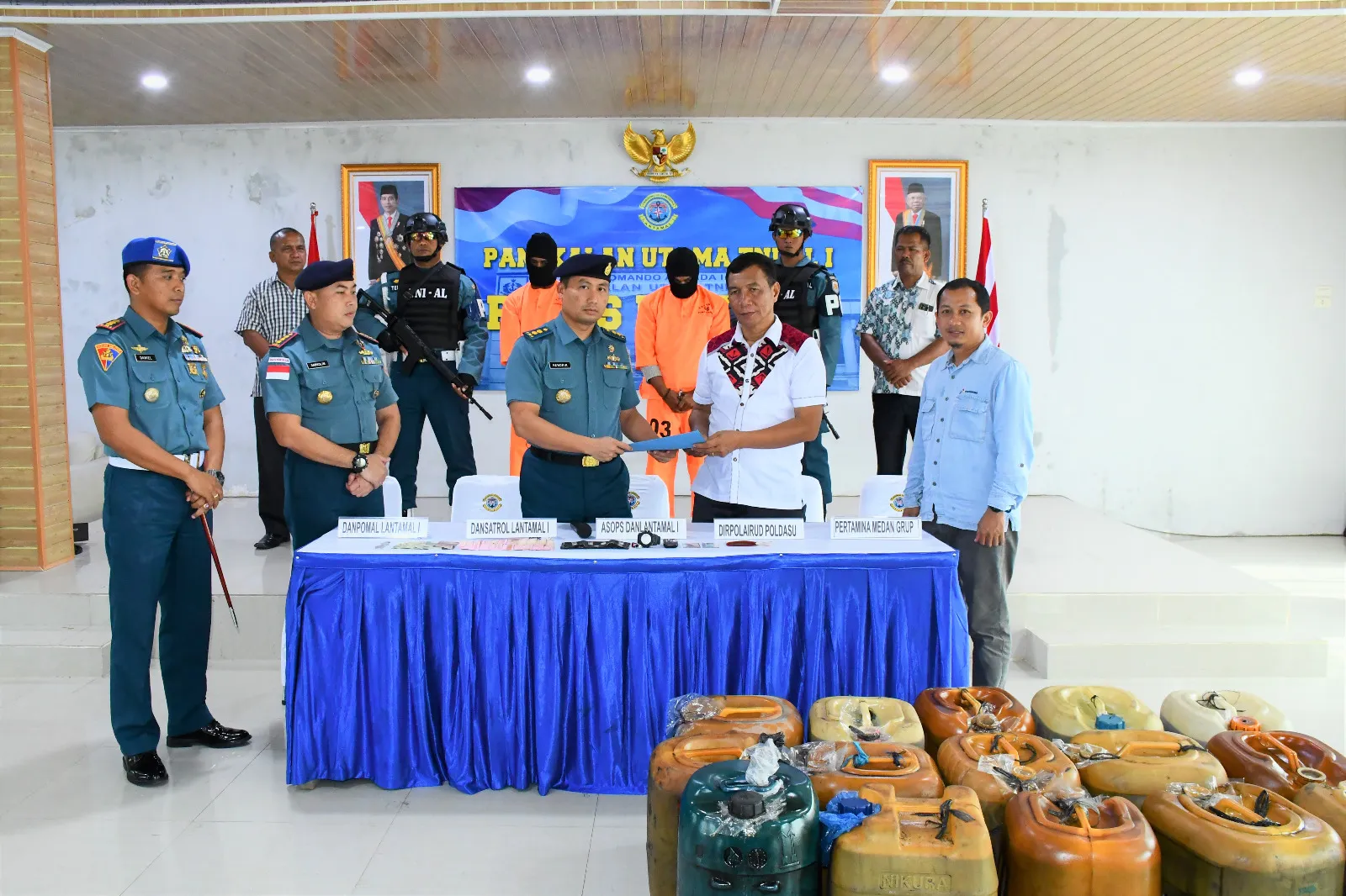 Lantamal I Serahkan Hasil Tangkapan BBM Solar Dan Narkoba Ke Ditpolairud