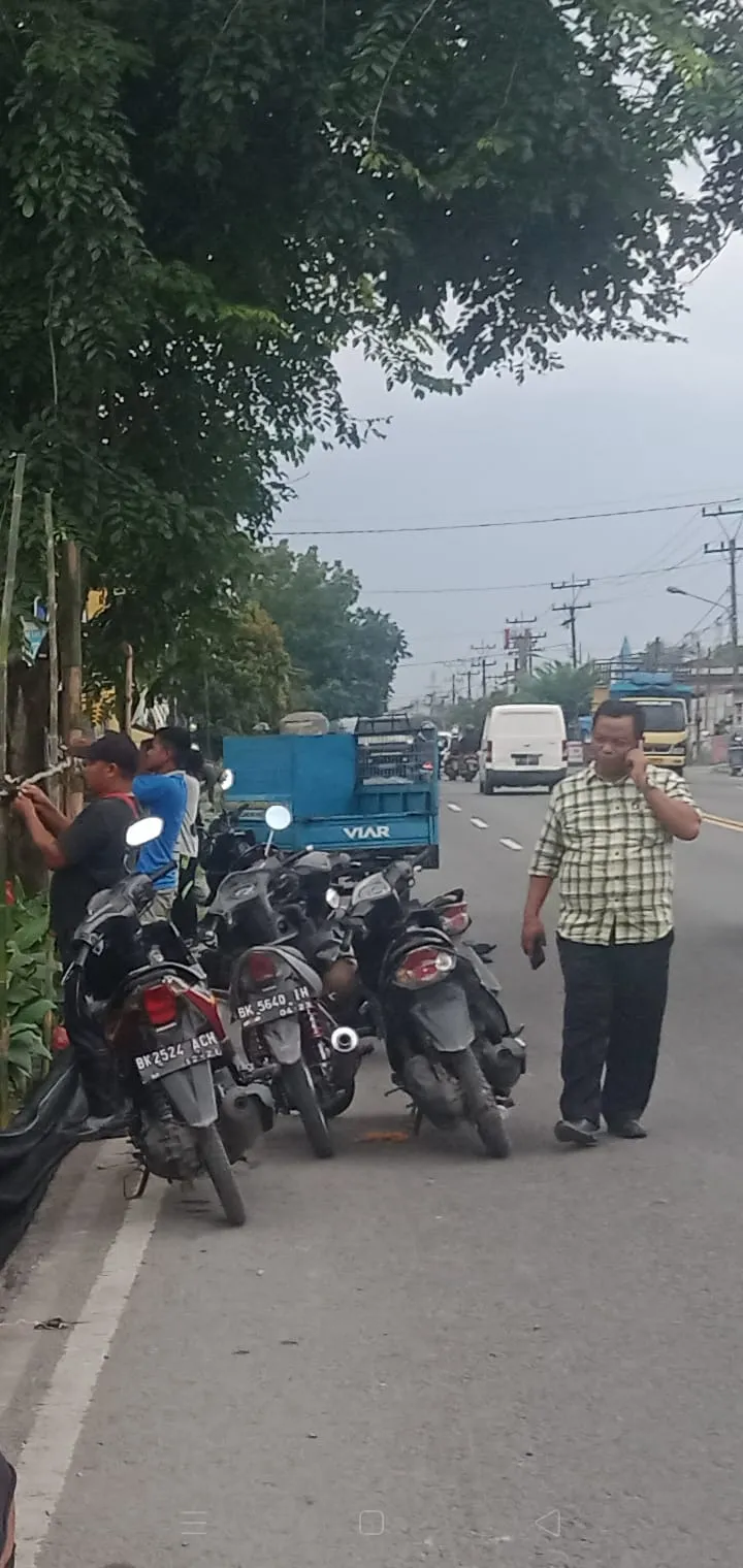 Kades SM Diski Tutup Tempat Tumpukan Sampah Liar