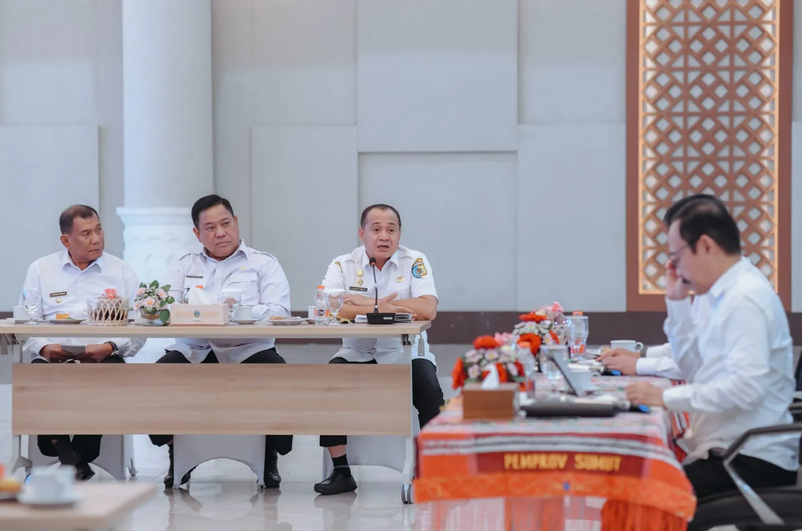 Bupati Zahir Temu Ramah dengan Pj Gubsu