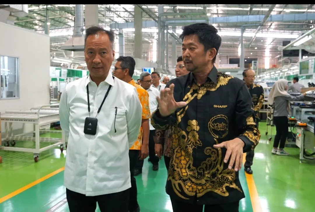 Menteri Perindustrian RI Kunjungi Pabrik AC Sharp Indonesia