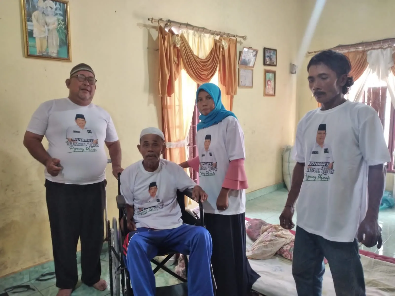 Lagi KSJ Serahkan Kursi Roda Di Batubara