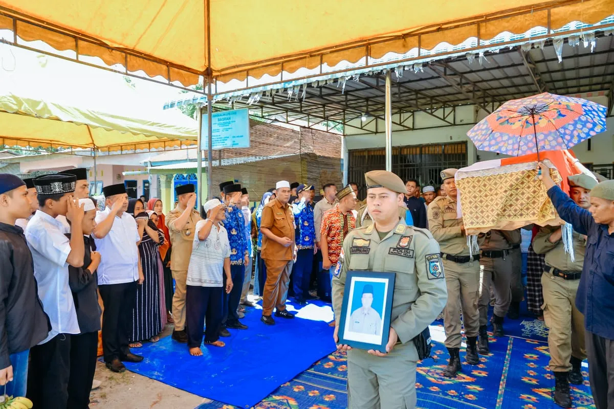 Bupati Batu Bara Pimpin Upacara Pelepasan Jenazah Camat Talawi