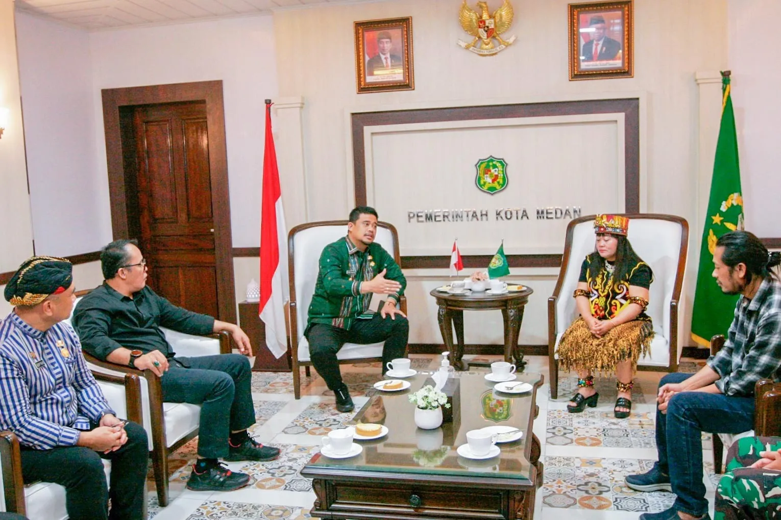 Bobby Fasilitasi Tempat Ida Dayak Obati Warga Medan