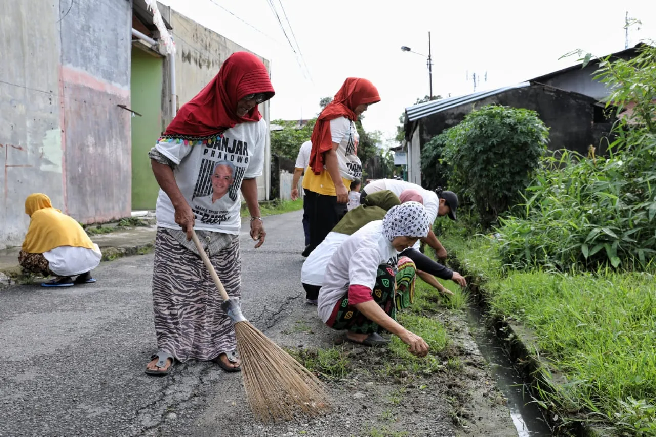 Tingkatkan Produktivitas Akhir Pekan, PeTebu Ganjar Ajak Warga Medan Donor Darah dan Normalisasi Saluran Air