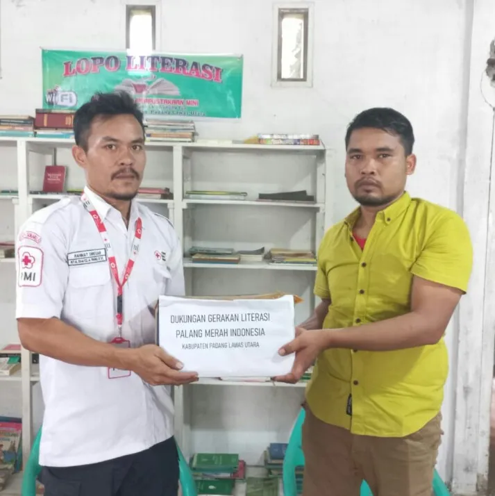 Dalam Rangka Hut Ke 78 PMI Paluta Santuni Anak Yatim.