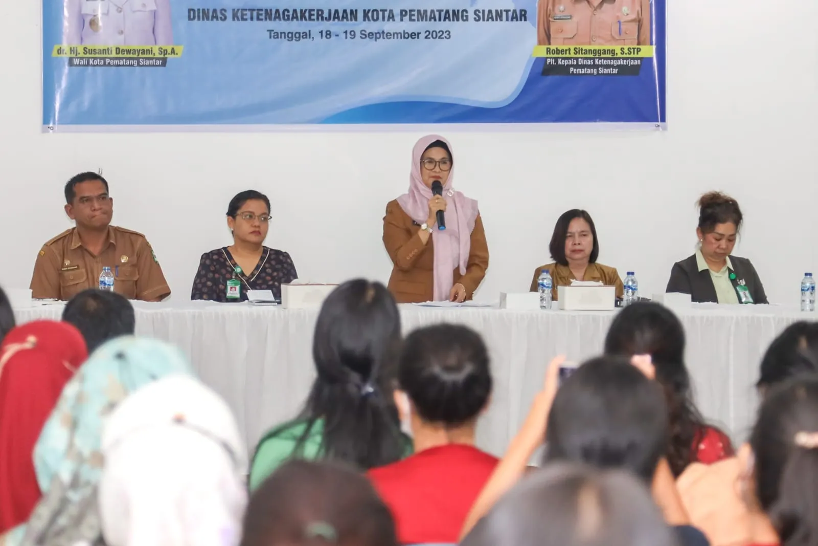 Wali Kota Siantar Hadiri Sosialisasi Penyuluhan Hubungan Industrial dan Undang-Undang Ketenagakerjaan