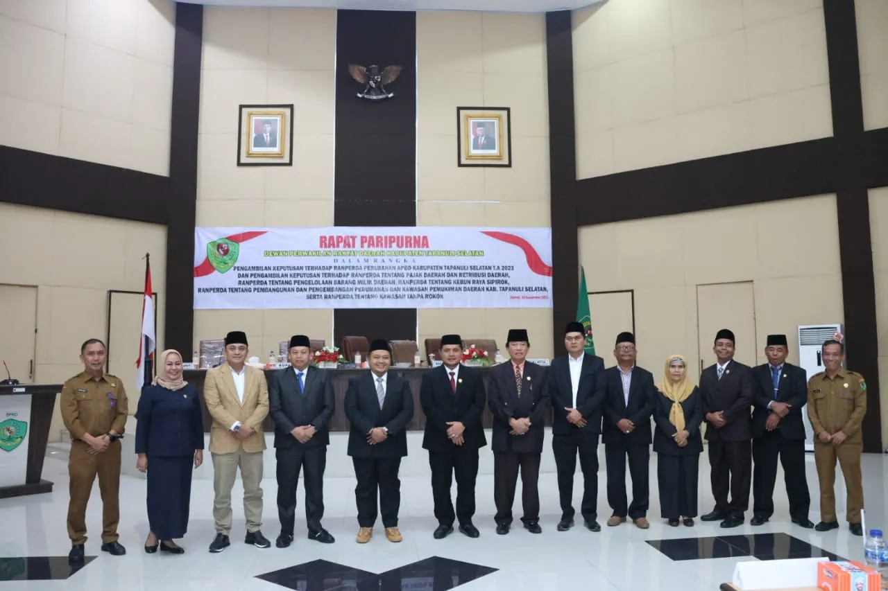 DPRD - Pemkab Tapsel Setujui Ranperda P-APBD 2023 dan 5 Non APBD