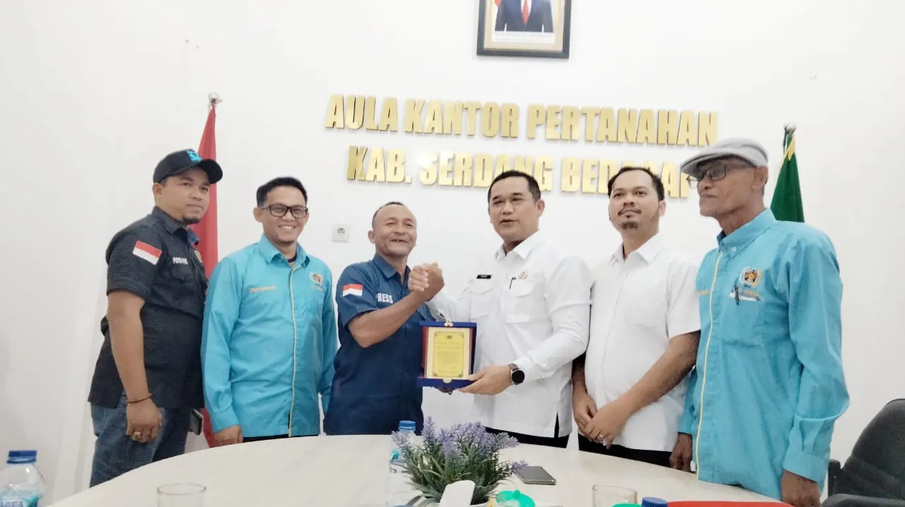 Silaturahmi PWI Sergai, Kakan BPN Sergai : "Sertifikasi Rumah Ibadah Sangat Di Perlukan.