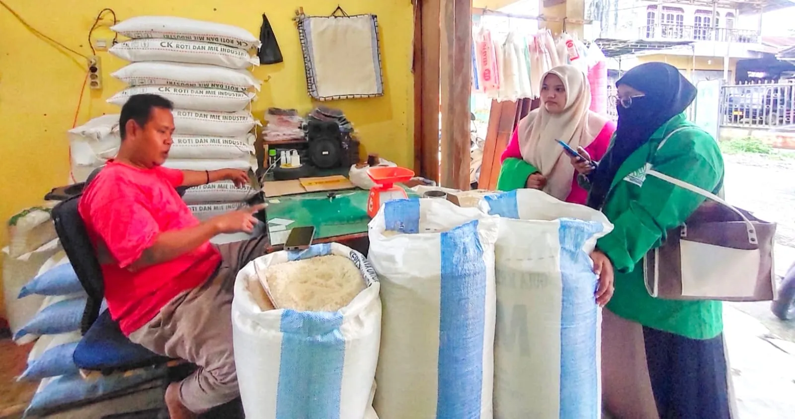 Harga Beras Di P.Sidimpuan Naik, Bawang Merah Dan Cabai Turun