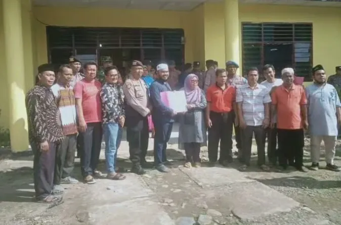 Aksi Damai Masyarakat Desa Hutaimbaru Menemui Titik Terang