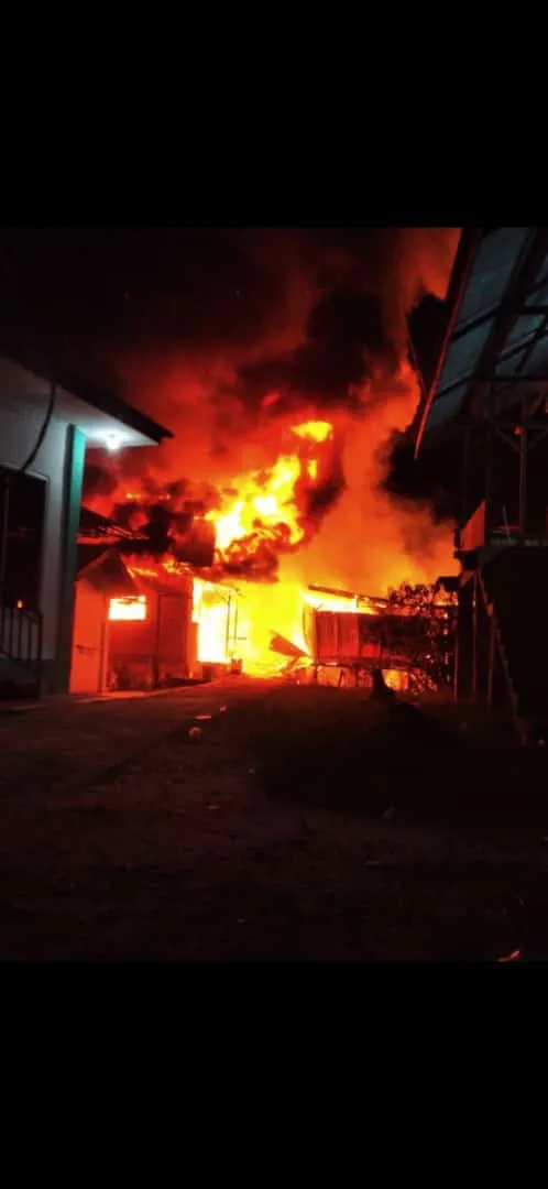 Tiga Rumah Berkonstruksi Kayu Ludes Dilalap Api