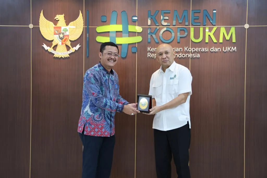 Ketua KPPU Temui Menkop UKM  Diskusi Pentingnya Pasar Digital