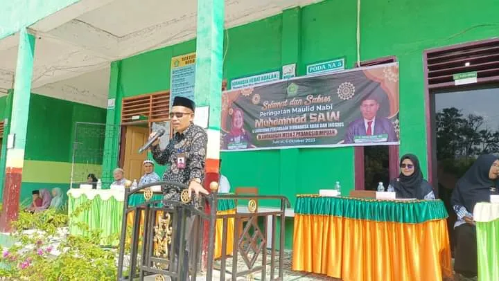 Kakan Kemenag Kota P.Sidimpuan Ajak Siswa MTsN 1 Teladani Akhlak Nabi Muhammad SAW