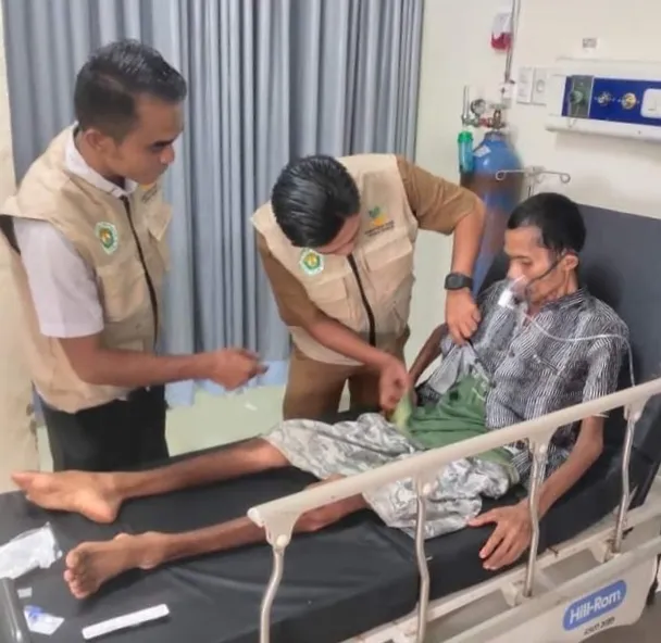 Dinsos Palas Bantu Ayah Lima Anak Menderita Penyakit Usus Keluar