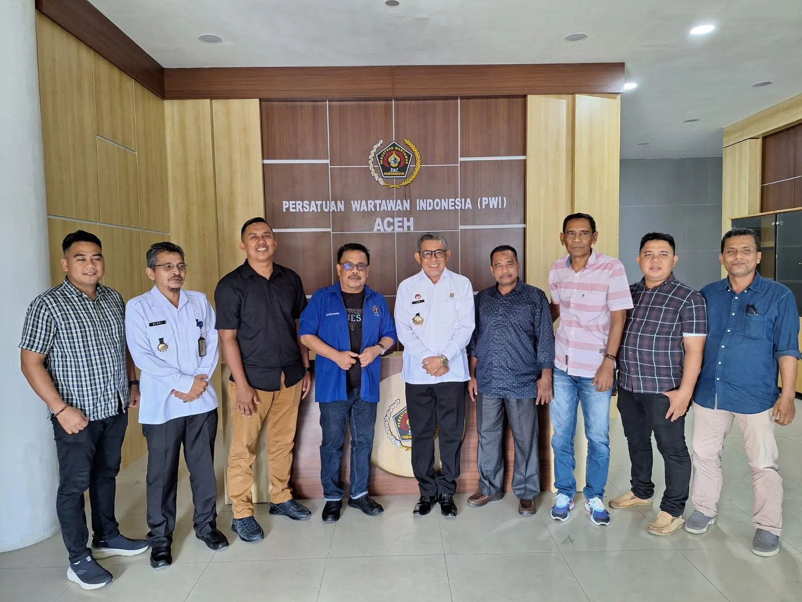 Kadiv Keimigrasian Kemenkumham Ujo Sudjoto Silaturahmi Ke PWI Aceh