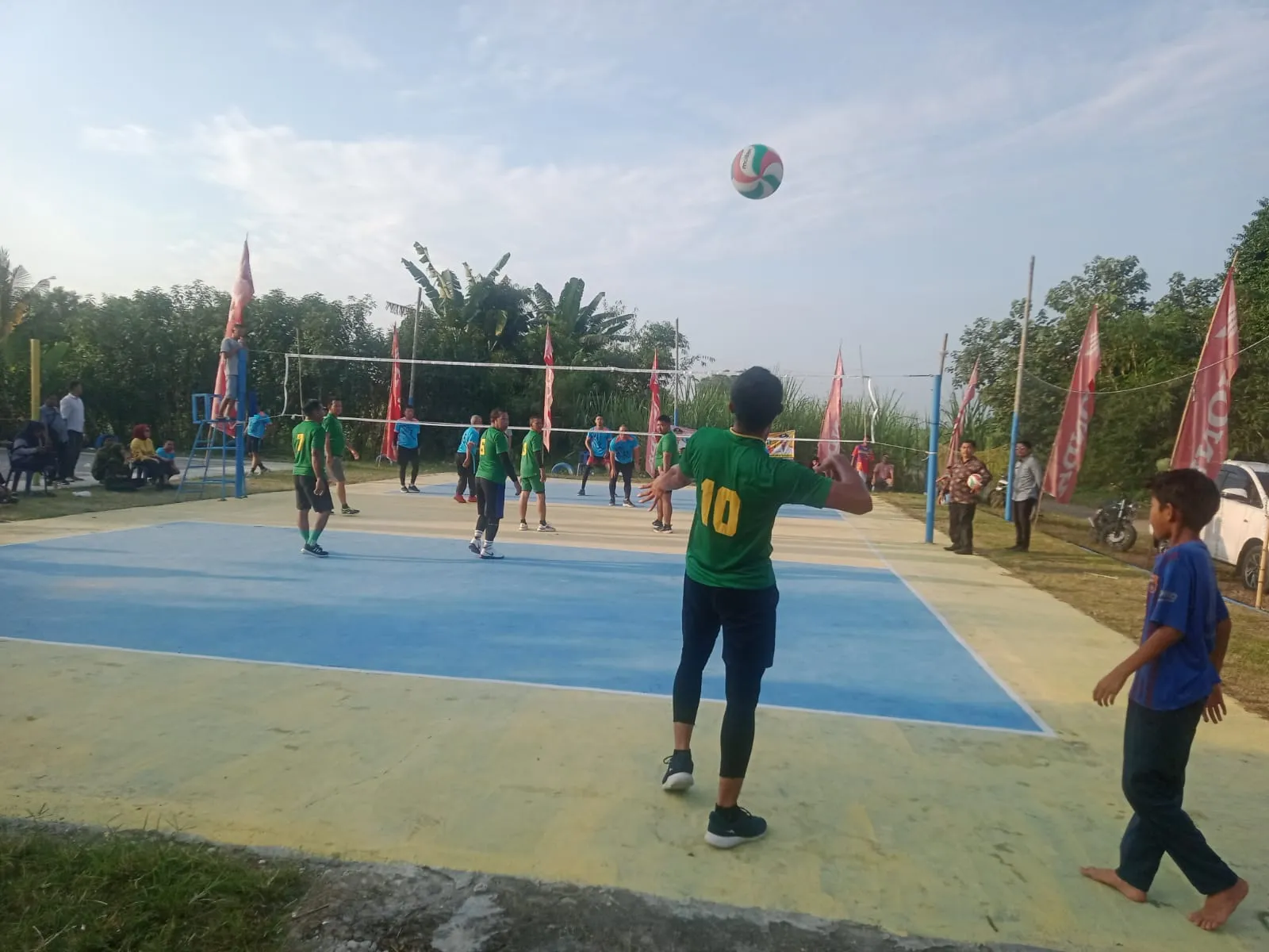 Tim Voli Muspika Kecamatan Pecundangi Tim Desa Sei Mencirim