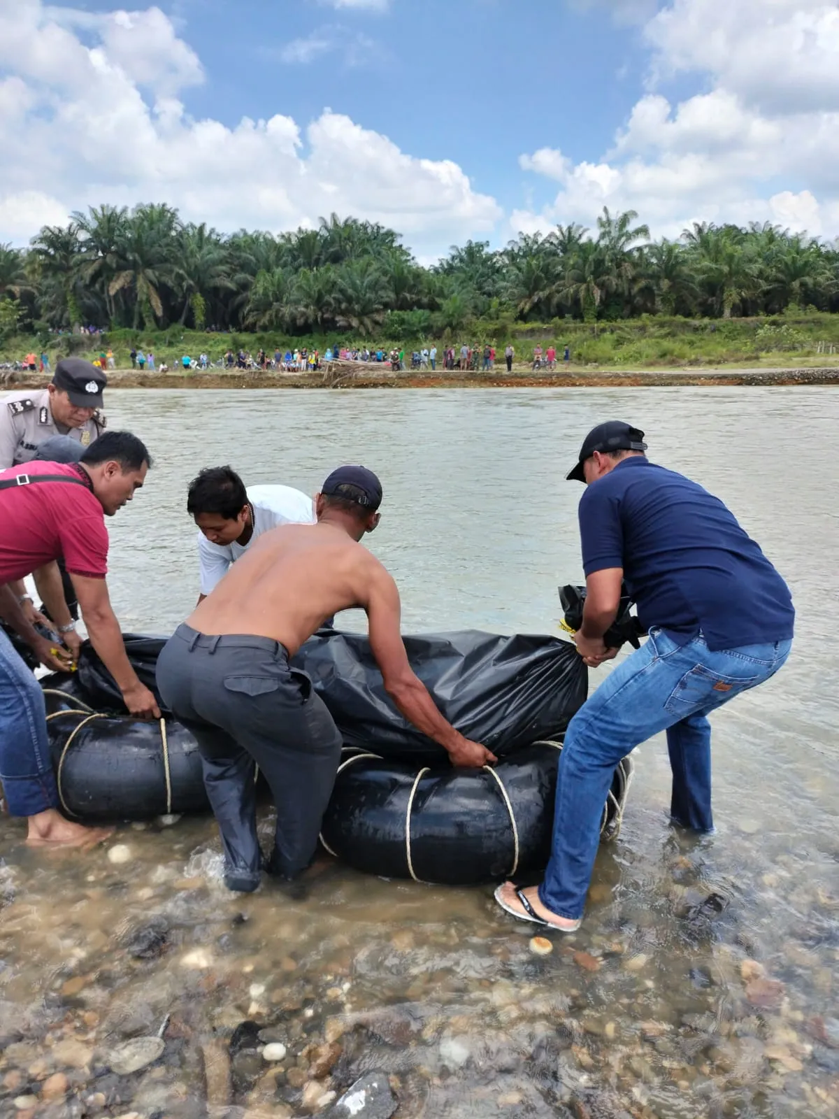 Maling Sawit Ditemukan Tewas Di Sungai Batang Serangan