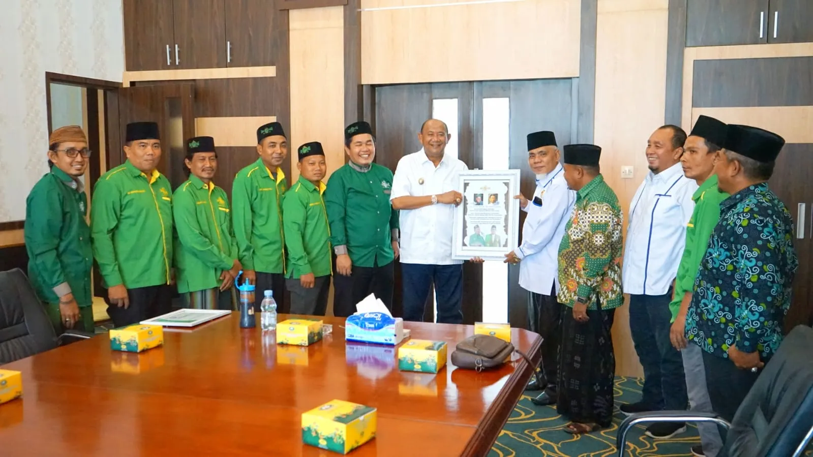 NU Langkat Anugerahi Syah Afandin  Tokoh Inspiratif