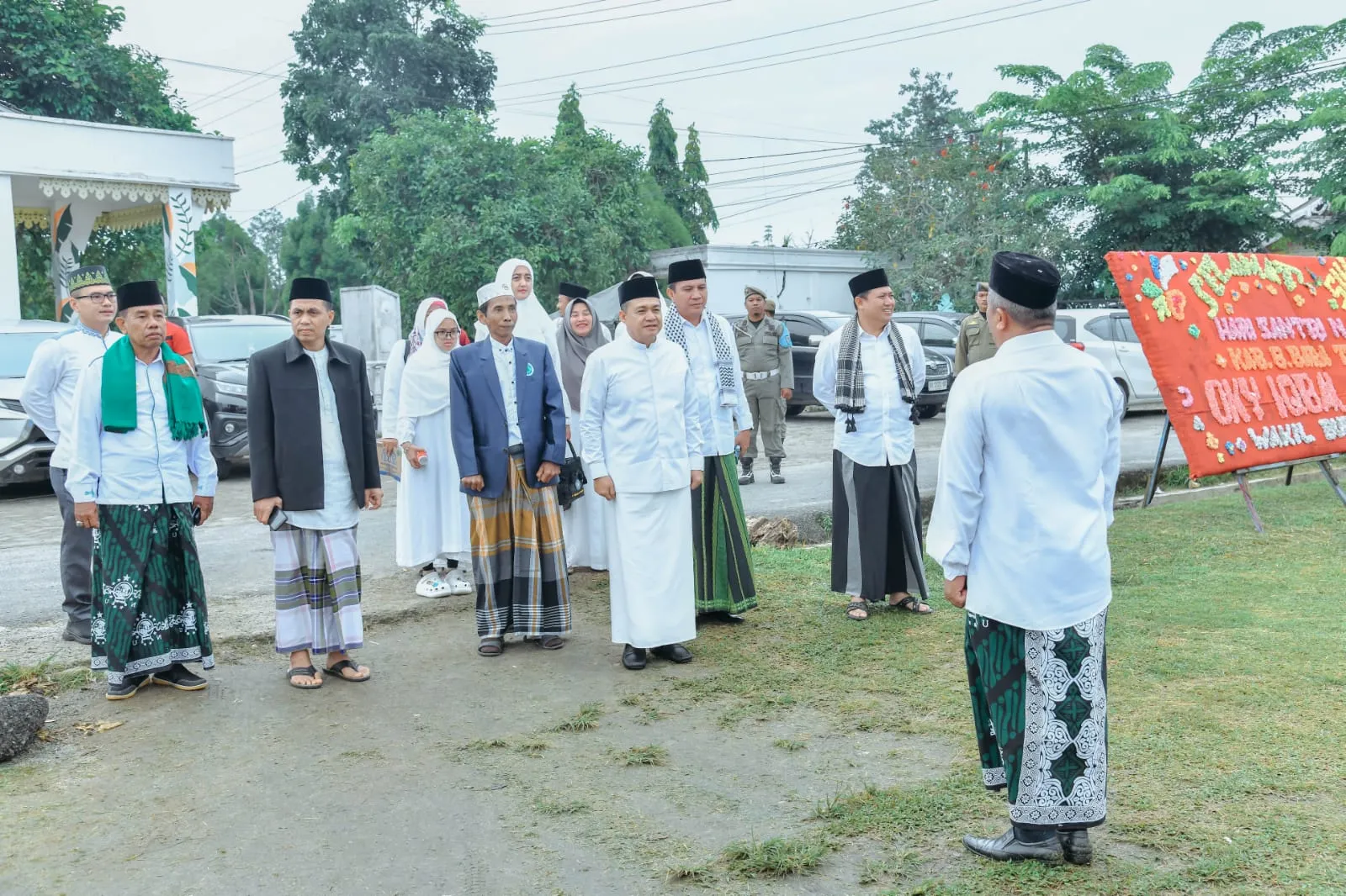 Irup HSN, Bupati Batu Bara Ajak Santri Jihad