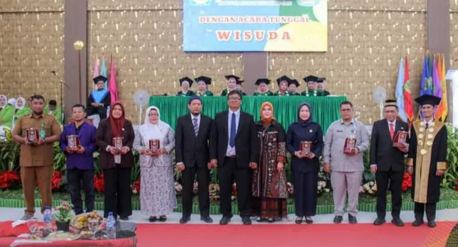 Hadiri Wisuda Universitas Aufa Royhan, Rahuddin: Jadilah Tokoh Yang Cerdas, Kreatif dan Inovatif