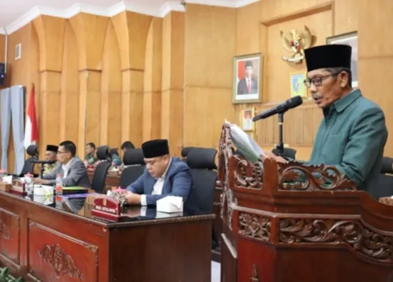 9 Fraksi DPRD Batu Bara Sampaikan Pandangan Nota R.APBD 2024