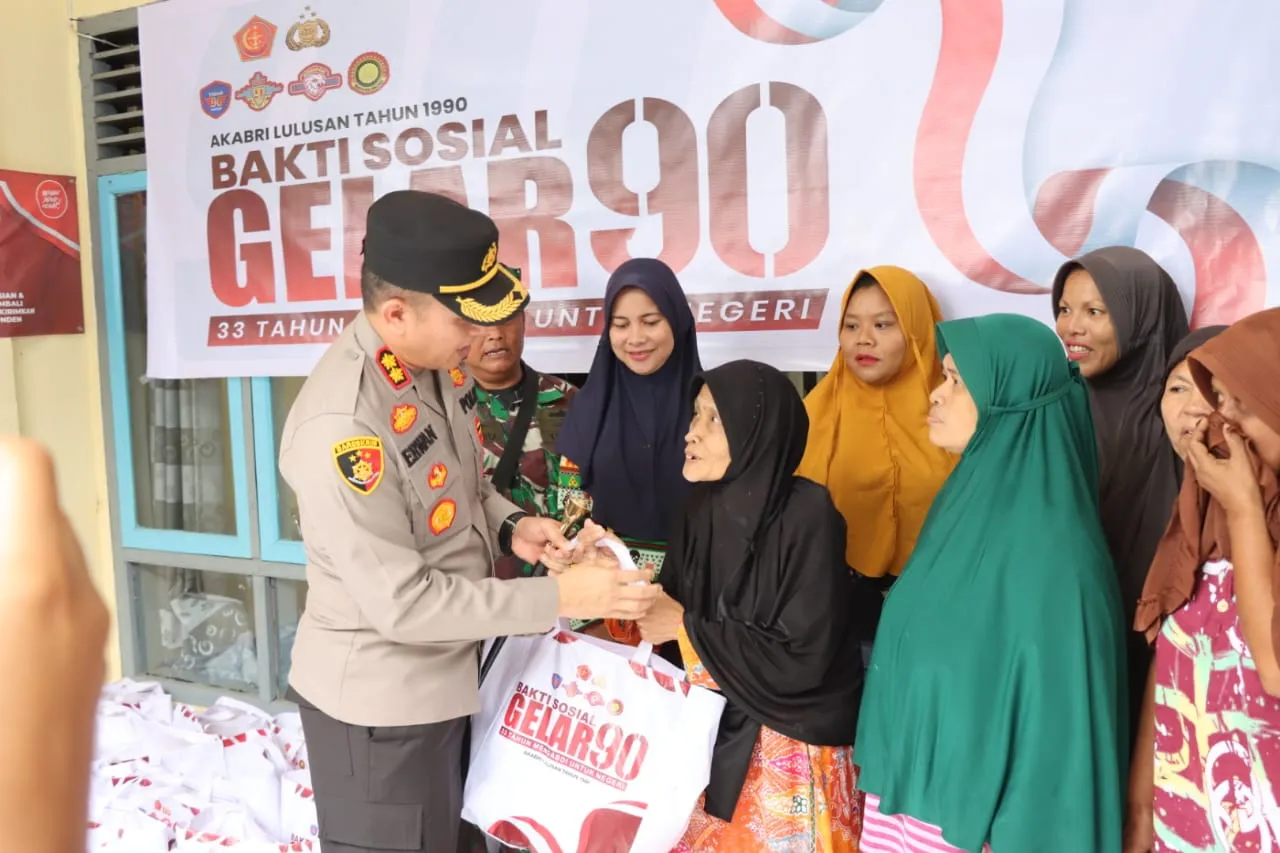 Alumni AKABRI 90 Gelar Bakti Sosial Di Sabang