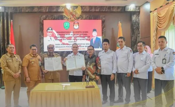 KPU - Pemko Padangsidimpuan Tandatangani NPHD Pilkada 2024