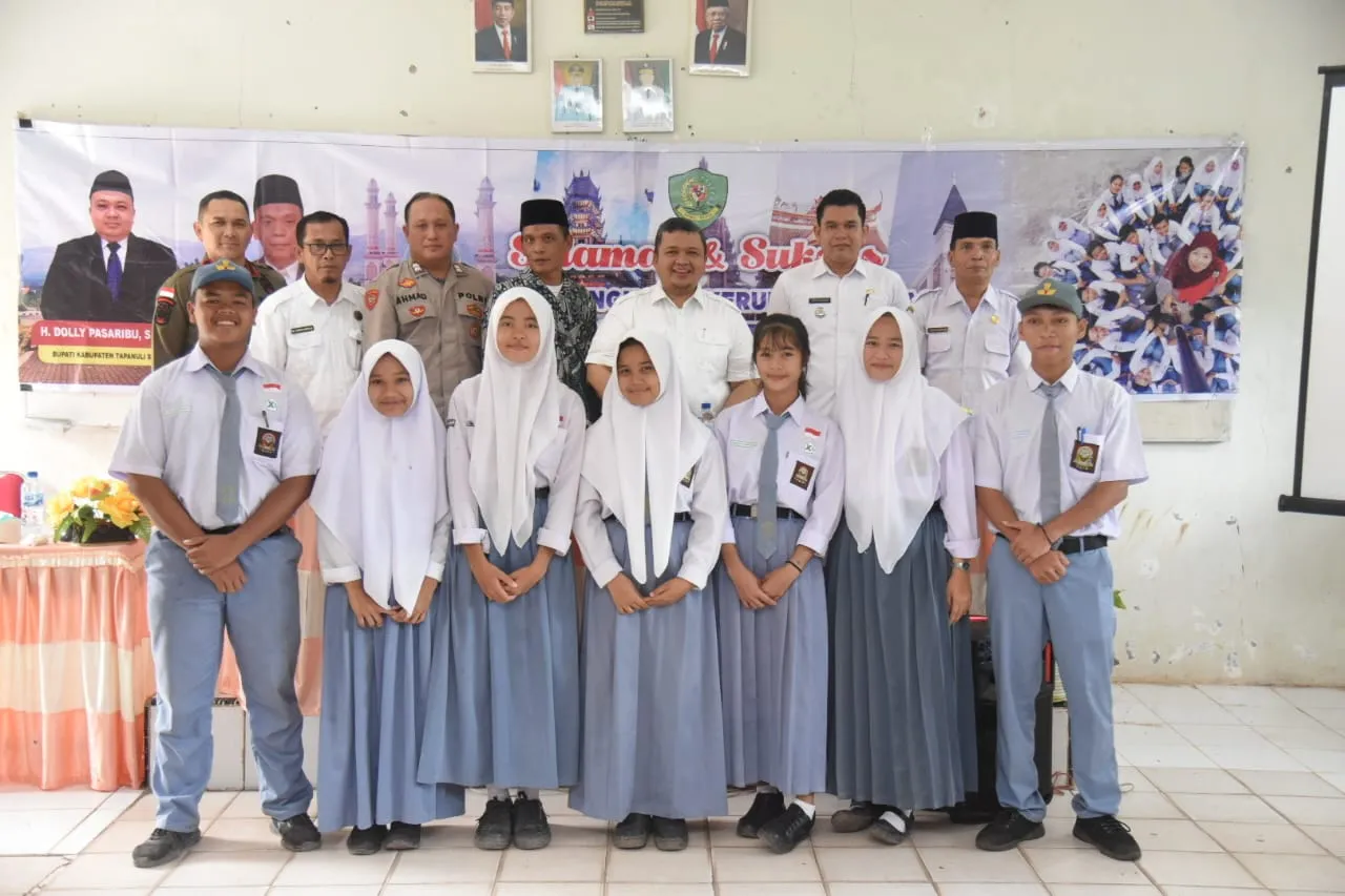 Dolly Ajak Pelajar Bijaksana Bermedia Sosial